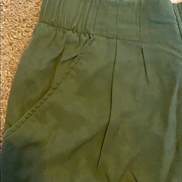 Philosophy petite olive green high waisted shorts - Picture 3 of 6